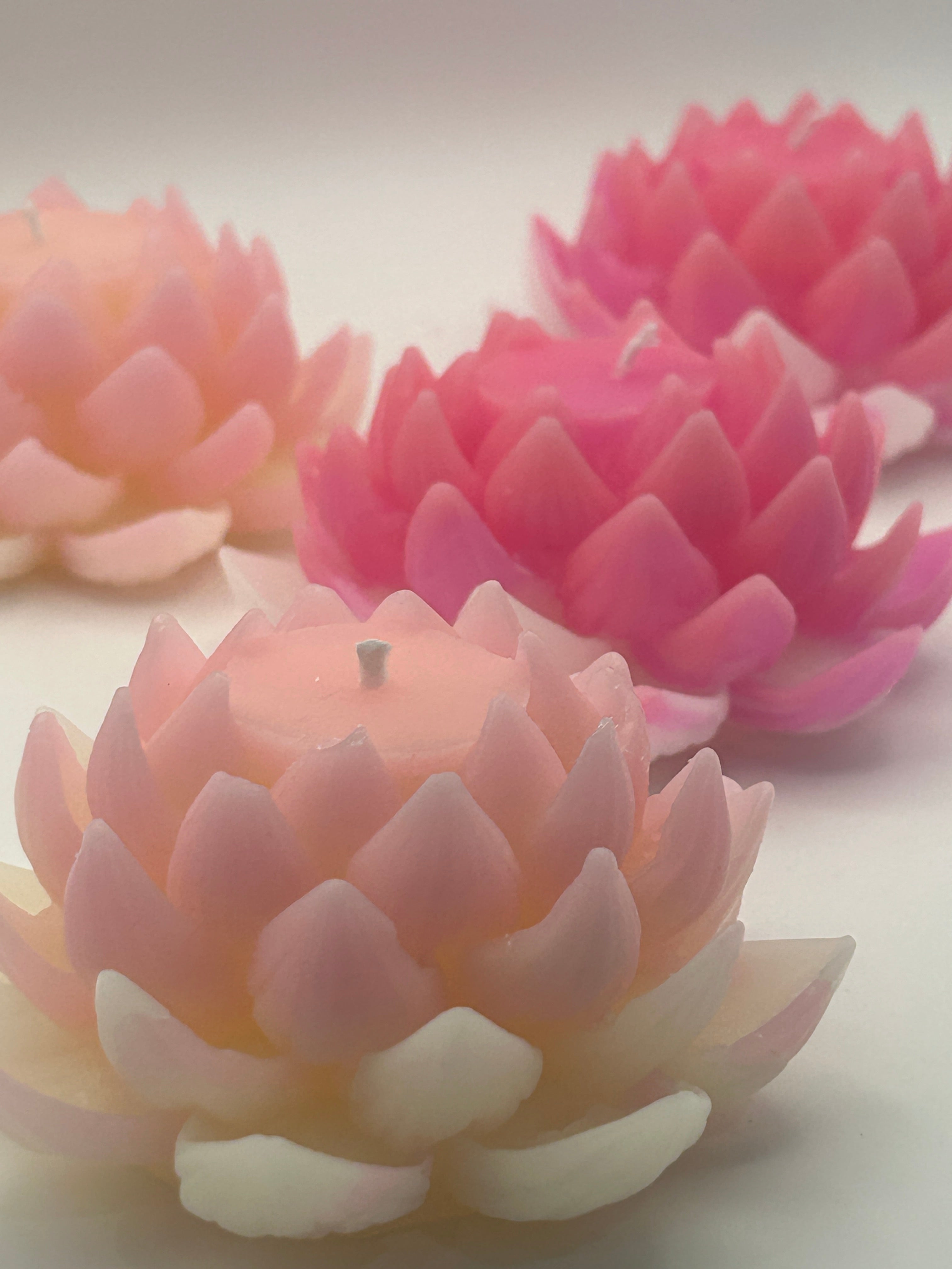 Lotus Flower with White Tips Beeswax Candle | Hand-Poured Floral Candle